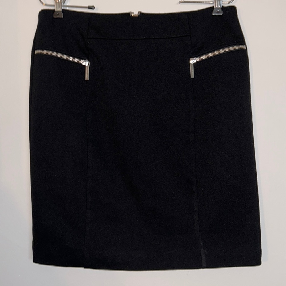 Michael Kors Beautiful Black Skirt with Zippers Size 12​